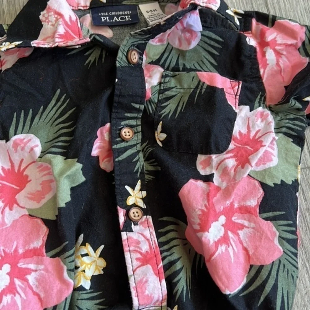 The Children’s Place Floral Onesie Size 6-9M‎